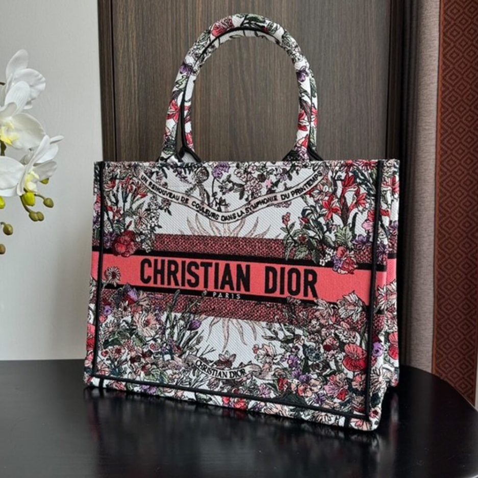 Medium D10r Book Tote