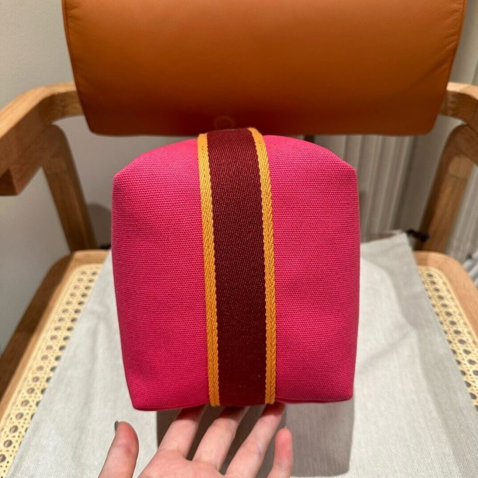 H**me5 toiletery bag