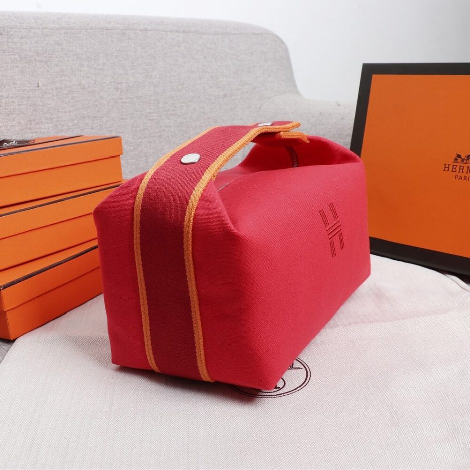 H**me5 toiletery bag