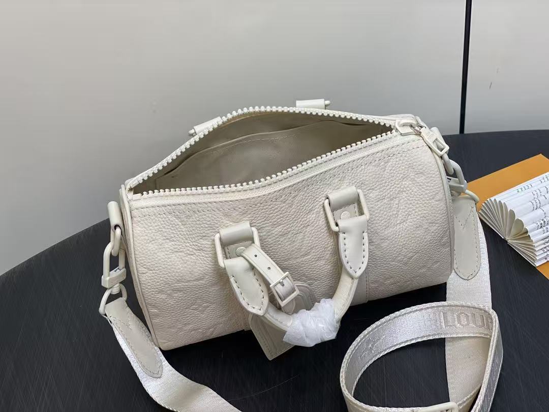 LV Keepall Bandouliere 25