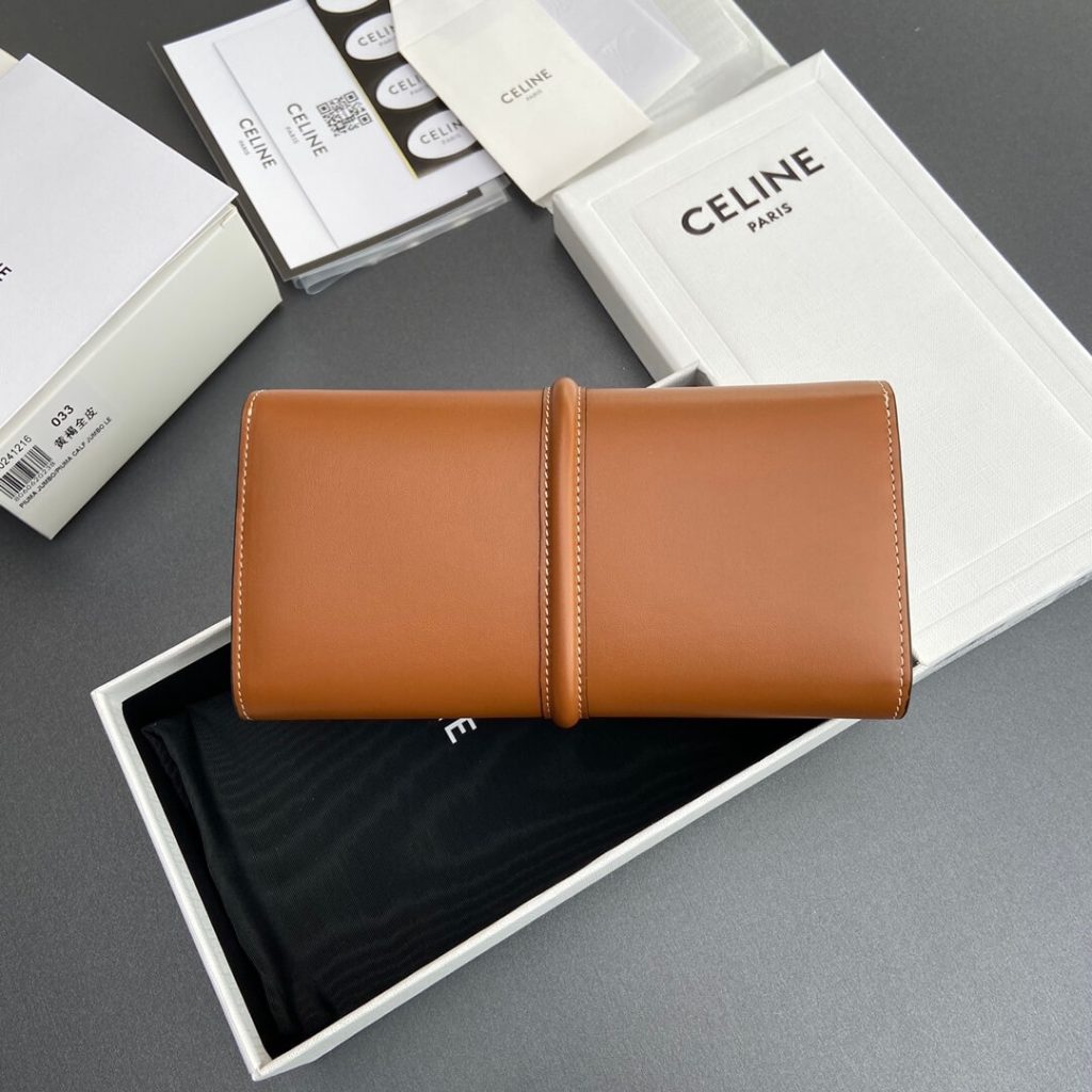 Ce1i*e 16 Large Wallet in Shiny Calf Leather