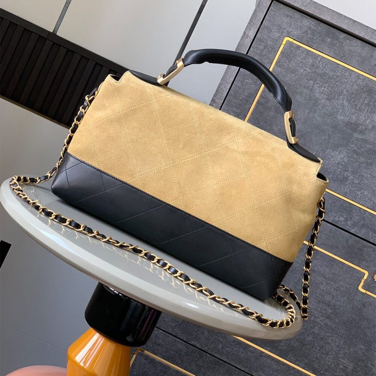 Ch**el Bag on 25 Fashion Show(HIGH-END GRADE)