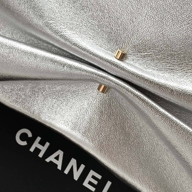Ch**el Clutch With Chain(HIGH-END GRADE)